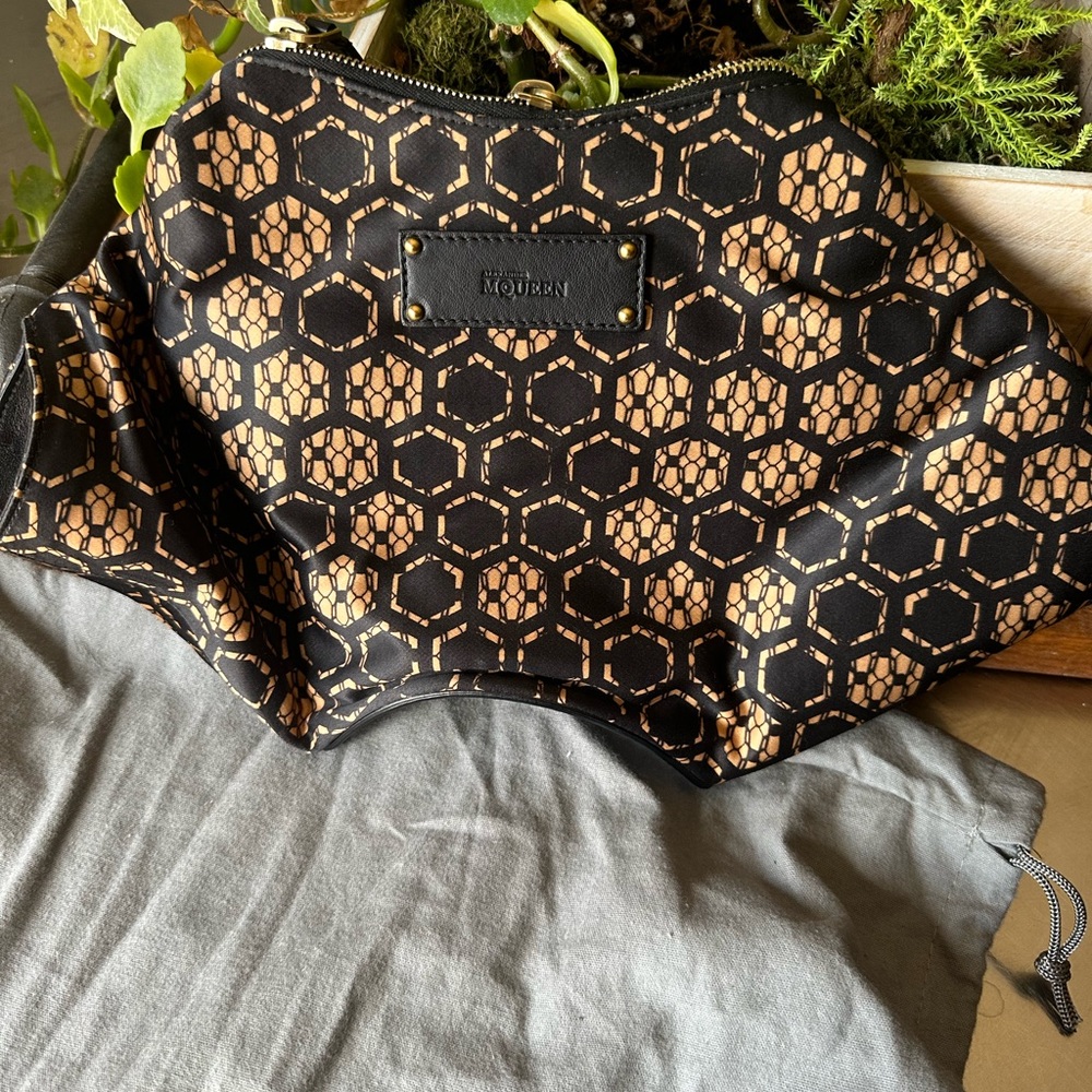 McQueen Clutch